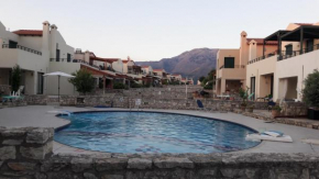 Holiday villa, close to the beach, with swimming pool and mountain views